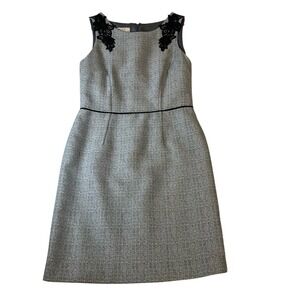 Kasper Dress Womens Size 4‎ Grey Tweed Sheath Black Lace Applique Elegant